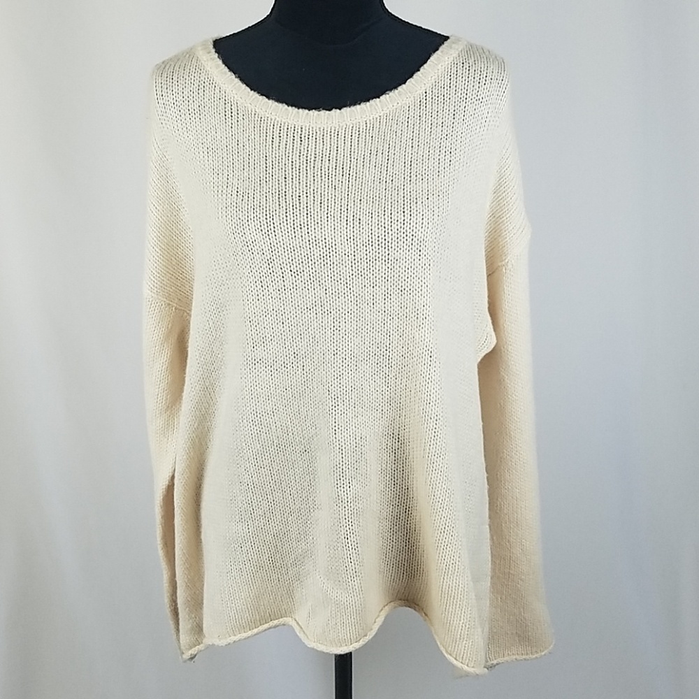 Wildfox white label women M sweater long sleeve crew neck‎ costal minimalist